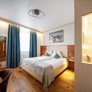Comfort Zimmer mit Kingsize-Bett